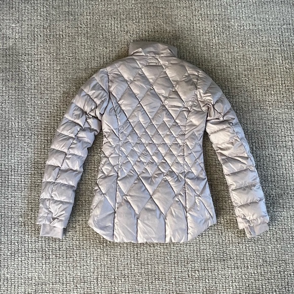 Athleta Responsible Down Jacket in Grey! - Picture 3 of 5